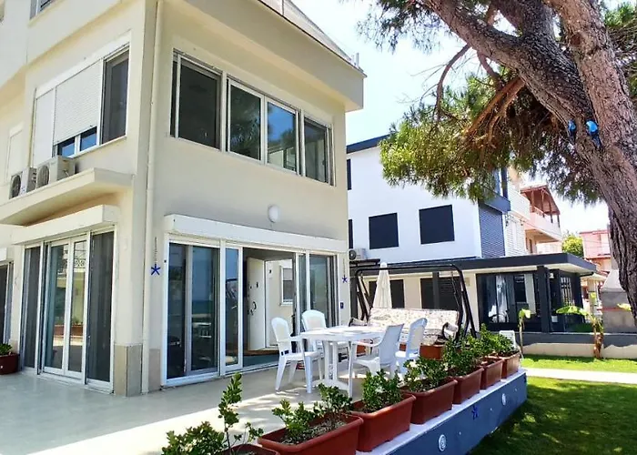 Plaj Villa *